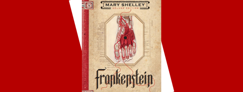 Montagem com a capa do livro Frankenstein, de Mary Shelley, em destaque sobre um fundo vermelho. A edição da Darkside Books tem aparência envelhecida e traz uma ilustração anatômica de um pé humano com veias e artérias em vermelho, além do título do livro em letras góticas na parte inferior. Atrás da capa, há uma forma branca inclinada que cria efeito de profundidade.